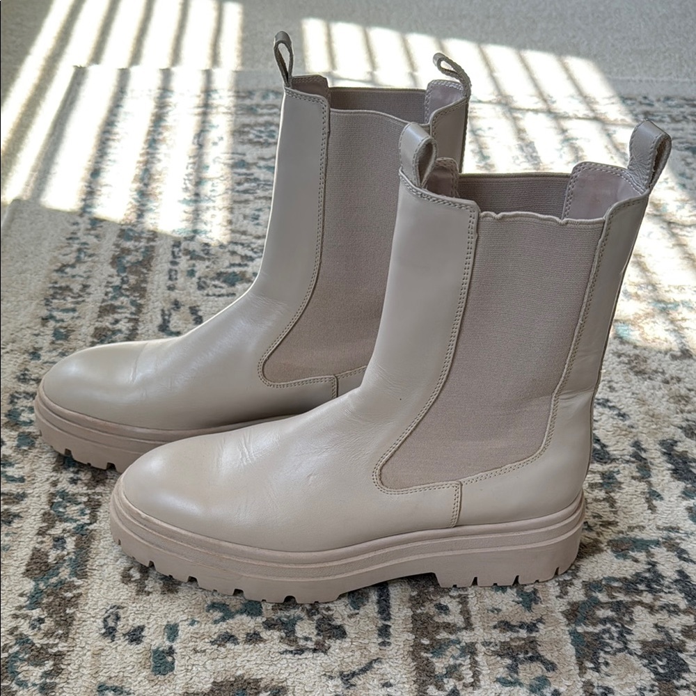 Zara Women's Cream Chelsea Boots 10